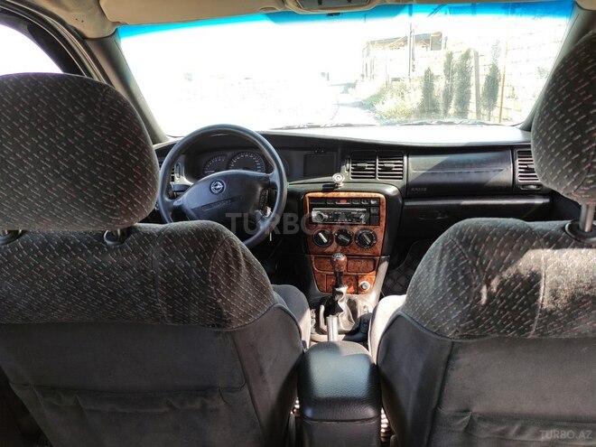 Opel Vectra 1995, 360,000 km - 1.8 l - Bakı