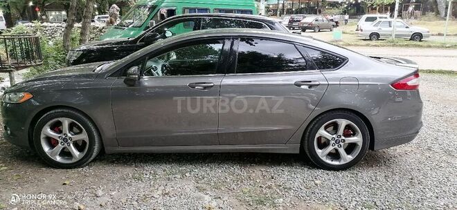 Ford Fusion 2013, 143,000 km - 1.6 l - Göyçay