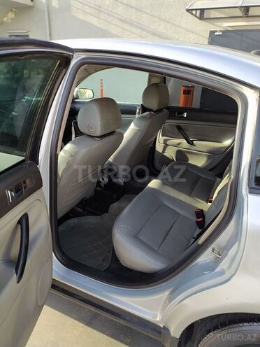 Volkswagen Passat 1999, 560,000 km - 1.9 л - Bakı