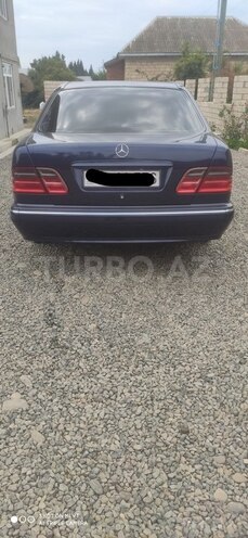 Mercedes E 280 1999, 412,000 km - 2.8 l - Masallı
