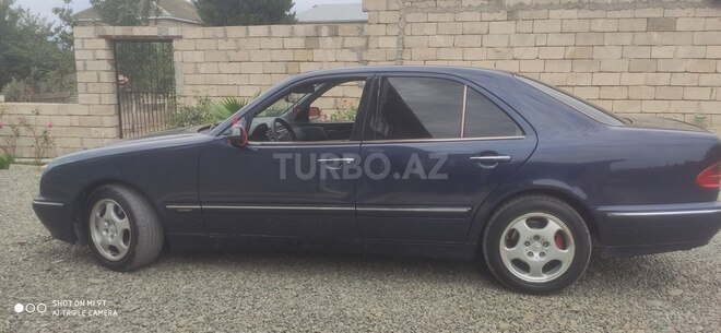 Mercedes E 280 1999, 412,000 km - 2.8 l - Masallı