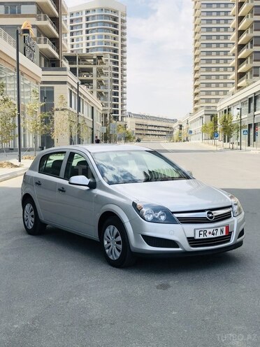 Opel Astra 2009, 182,453 km - 1.4 l - Bakı
