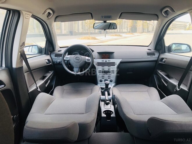 Opel Astra 2009, 182,453 km - 1.4 l - Bakı