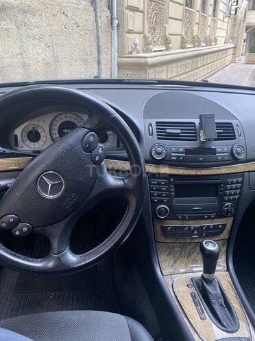 Mercedes E 220 2007, 218,000 km - 2.2 l - Bakı