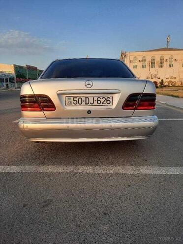 Mercedes E 270 2001, 550,000 km - 2.7 l - Bakı