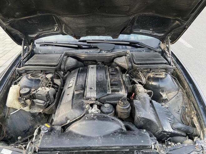BMW 528 1999, 290,000 km - 2.8 l - Bakı