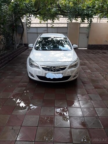 Opel Astra 2012, 237,000 km - 1.4 l - Bakı