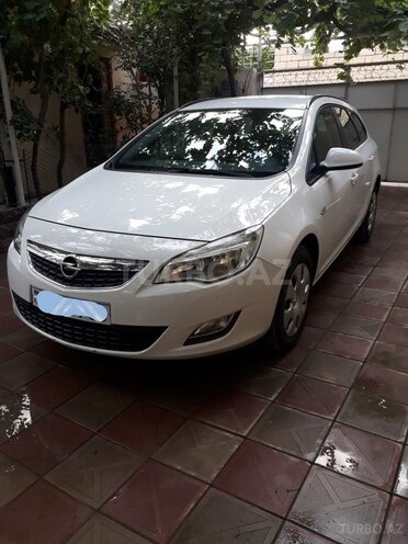 Opel Astra 2012, 237,000 km - 1.4 l - Bakı