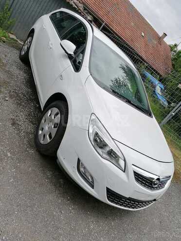 Opel Astra 2012, 237,000 km - 1.4 l - Bakı
