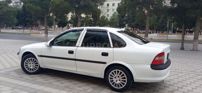 Opel Vectra 1999, 316,000 km - 1.8 l - Sumqayıt
