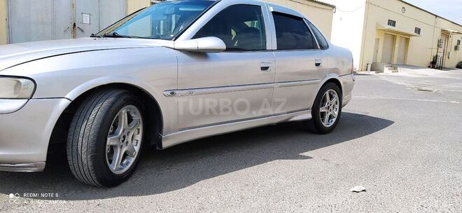 Opel Vectra 1998, 390,000 km - 2.0 l - Sumqayıt