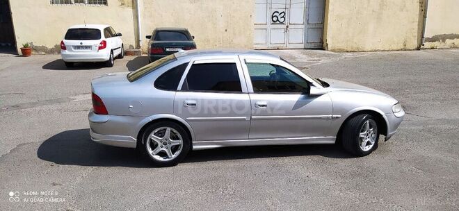 Opel Vectra 1998, 390,000 km - 2.0 l - Sumqayıt