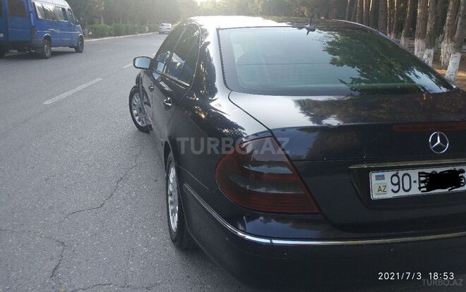 Mercedes E 220 2004, 245,770 km - 2.2 l - Sumqayıt
