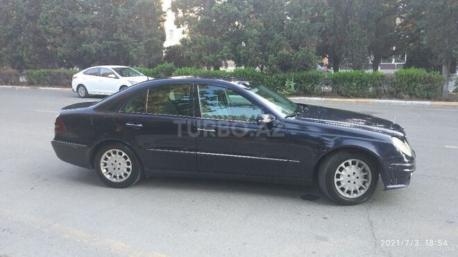 Mercedes E 220 2004, 245,770 km - 2.2 l - Sumqayıt
