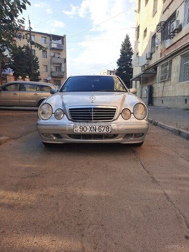 Mercedes E 220 2001, 278,312 km - 2.2 л - Bakı