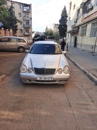 Mercedes E 220 2001, 278,312 km - 2.2 л - Bakı