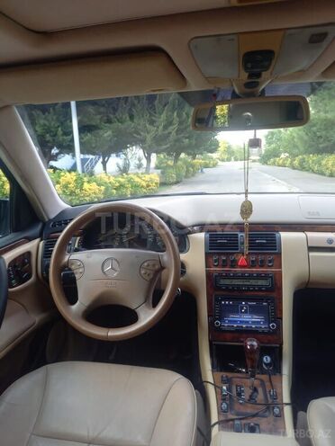 Mercedes E 320 2000, 124,555 km - 3.2 л - Sabirabad