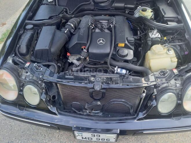 Mercedes E 320 2000, 124,555 km - 3.2 л - Sabirabad