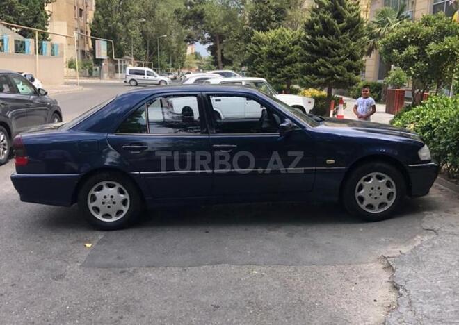 Mercedes C 240 1998, 277,000 km - 2.4 l - Bakı