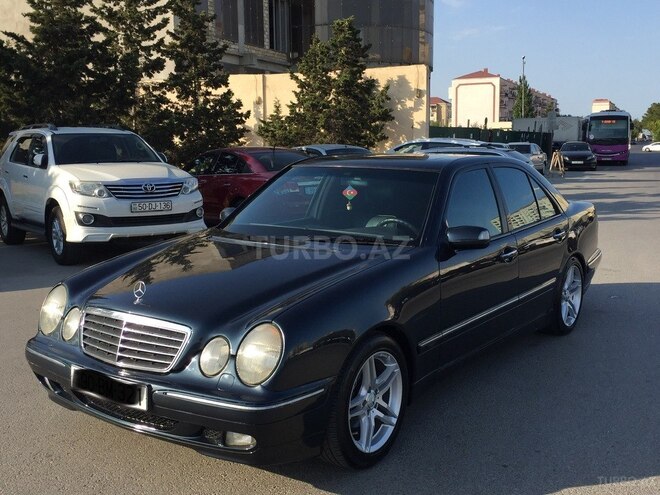 Mercedes E 240 1999, 283,000 km - 2.4 l - Sumqayıt