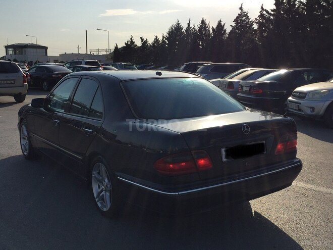 Mercedes E 240 1999, 283,000 km - 2.4 l - Sumqayıt