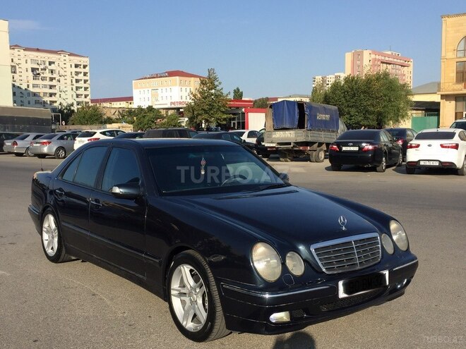 Mercedes E 240 1999, 283,000 km - 2.4 l - Sumqayıt