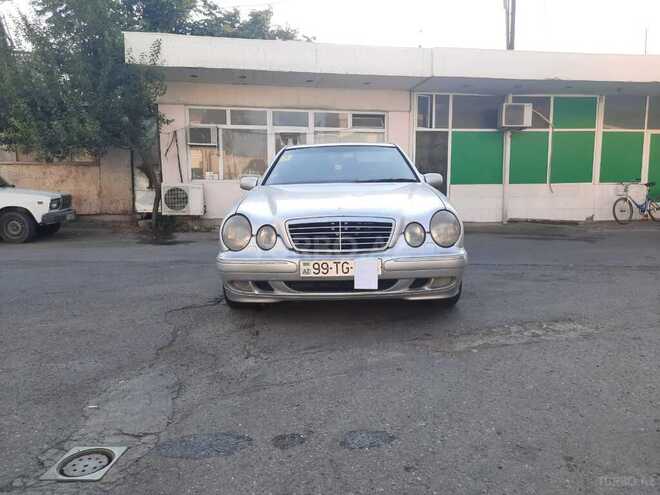 Mercedes E 220 2001, 498,000 km - 2.2 l - Bakı