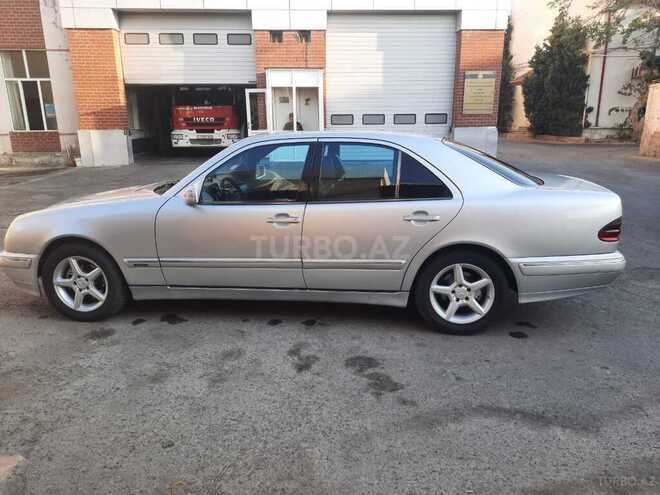 Mercedes E 220 2001, 498,000 km - 2.2 l - Bakı