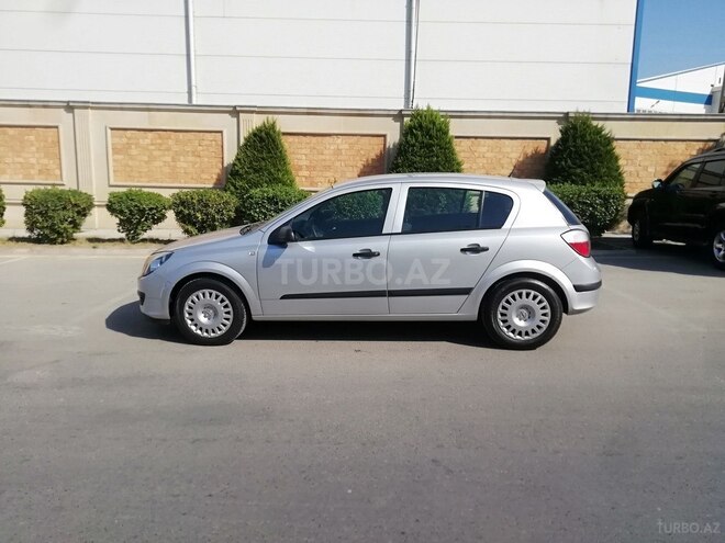 Opel Astra 2004, 127,000 km - 1.4 л - Bakı