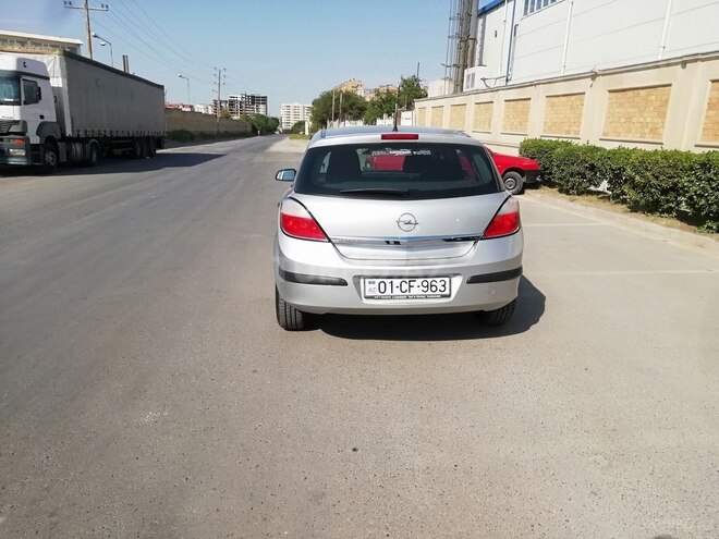 Opel Astra 2004, 127,000 km - 1.4 л - Bakı