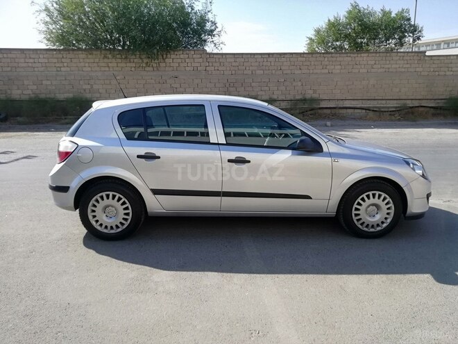 Opel Astra 2004, 127,000 km - 1.4 л - Bakı