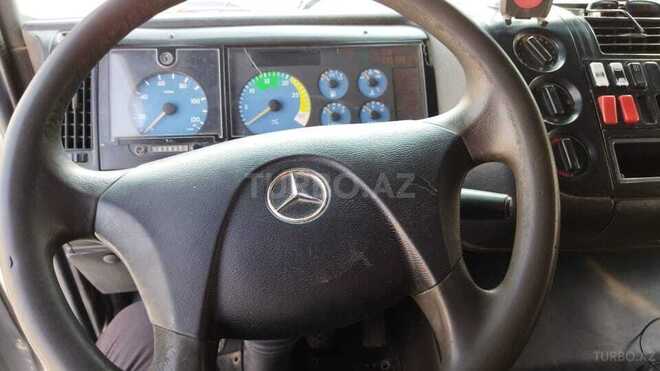 Mercedes  2002, 650,000 km - 6.4 l - Bakı