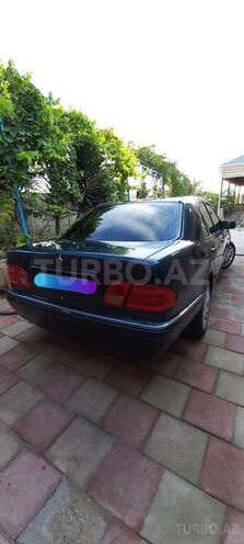 Mercedes E 230 1997, 253,648 km - 2.3 l - Bakı