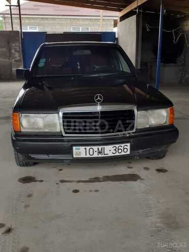 Mercedes 190 1990, 389,000 km - 2.0 l - Xudat