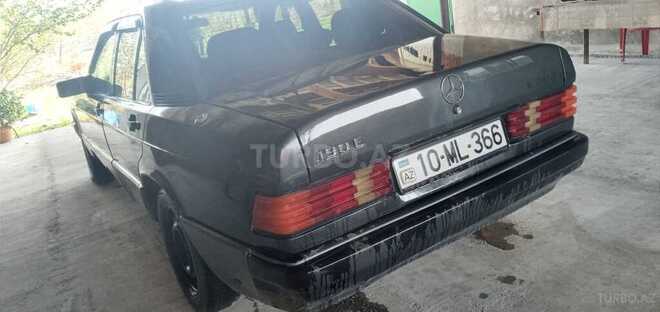 Mercedes 190 1990, 389,000 km - 2.0 l - Xudat