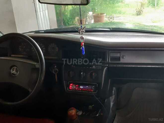 Mercedes 190 1990, 389,000 km - 2.0 l - Xudat