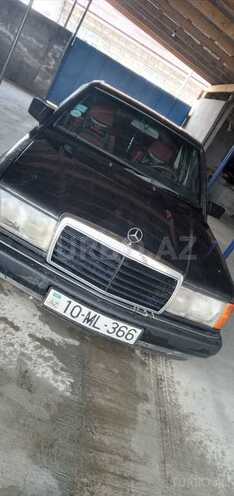 Mercedes 190 1990, 389,000 km - 2.0 l - Xudat