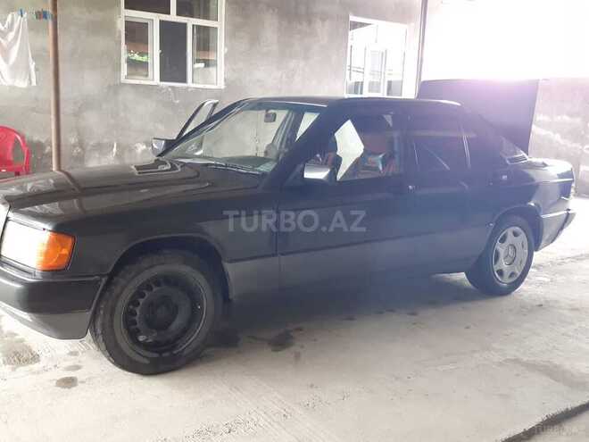 Mercedes 190 1990, 389,000 km - 2.0 l - Xudat