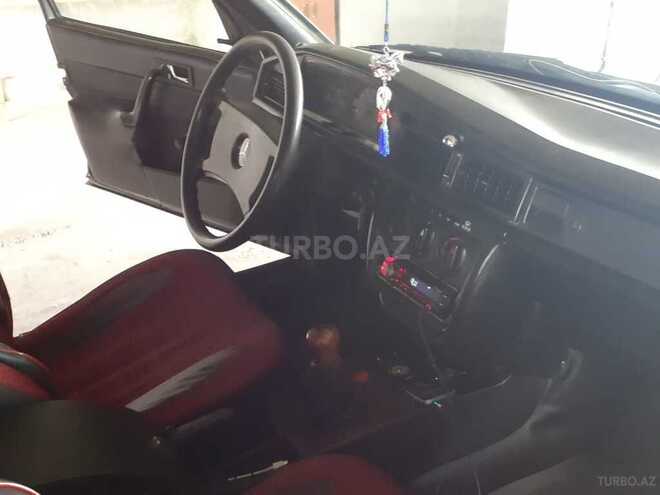 Mercedes 190 1990, 389,000 km - 2.0 l - Xudat
