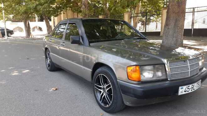 Mercedes 190 1989, 350,000 km - 2.0 л - Mingəçevir
