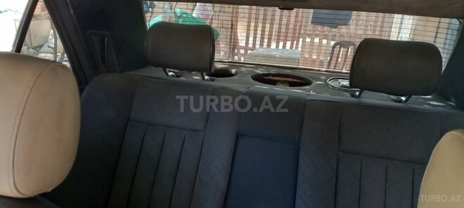 Mercedes E 250 1995, 320,000 km - 2.5 л - Bakı