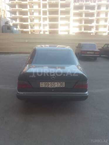 Mercedes E 230 1990, 374,013 km - 2.3 l - Bakı