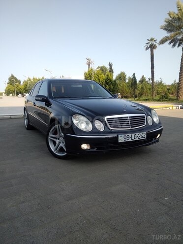 Mercedes E 270 2002, 380,000 km - 2.7 л - Astara