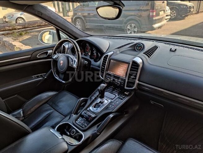 Porsche Cayenne Turbo 2010, 104,000 km - 4.8 l - Bakı
