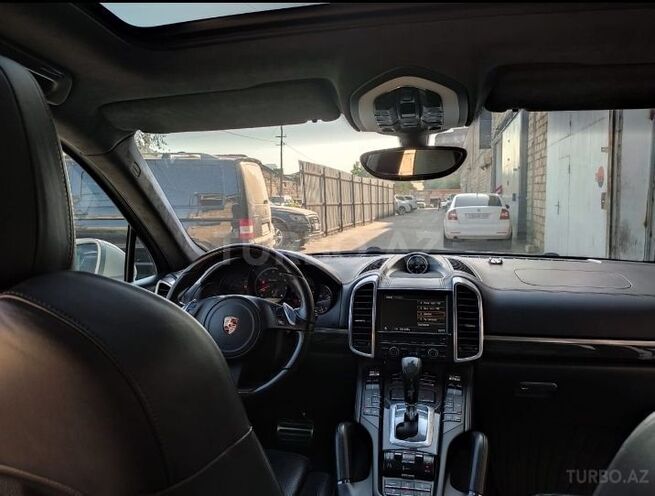 Porsche Cayenne Turbo 2010, 104,000 km - 4.8 l - Bakı