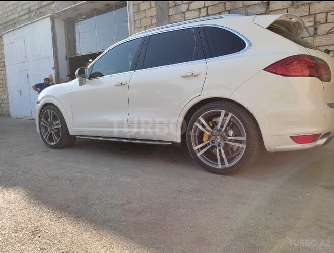 Porsche Cayenne Turbo 2010, 104,000 km - 4.8 l - Bakı
