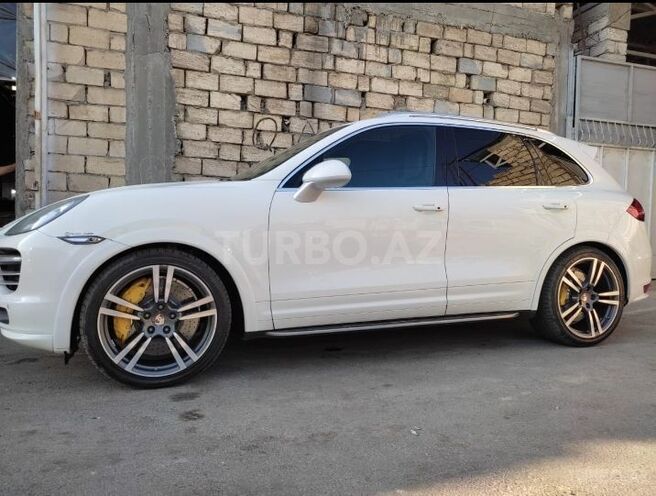 Porsche Cayenne Turbo 2010, 104,000 km - 4.8 l - Bakı