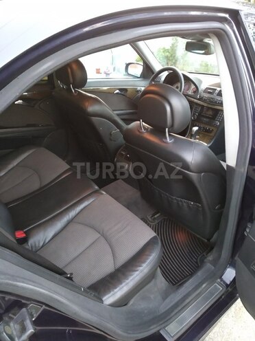 Mercedes E 270 2002, 380,000 km - 2.7 л - Astara