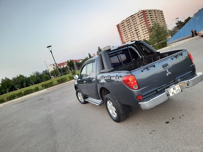 Mitsubishi L200 2008, 225,000 km - 2.5 l - Bakı
