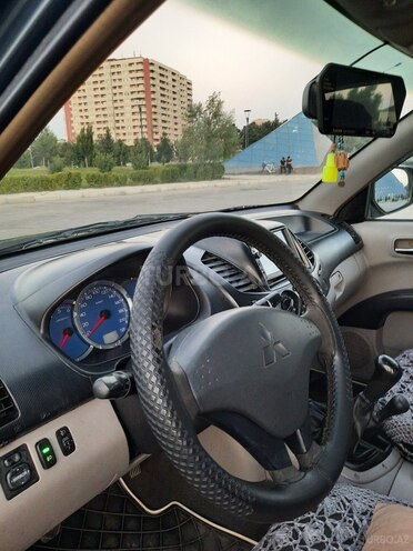 Mitsubishi L200 2008, 225,000 km - 2.5 l - Bakı